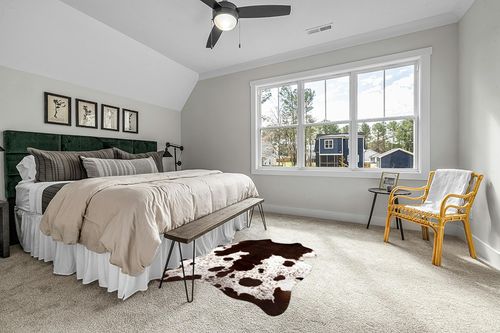 Quenlife Cowhide Rug for Living Room, Soft Cow Print Rug Cute Cow Rug for Bedroom, Cow Hide Rug Faux Animal Rug for Western Home Theme Room Decor, White and Browm, 5.2 x 6.2 ft in Grey Traditional Bedroom with King Bed
