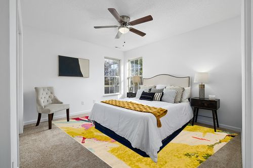 Unique Loom Estrella Collection, Abstract, Bright Colors, Modern Area Rug, Rectangular 9' 0" x 12' 0", Beige/Yellow in White and Yellow Modern Bedroom