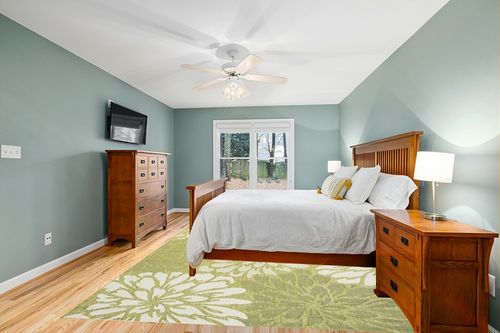 Eyely BMS110H-9 Santa Monica Zinnia Modern Floral Textured Weave Indoor/Outdoor Area Rug Coastal;Glam, Bedroom, Backyard, Patio, Easy-Cleaning, Non-Shedding, 9 X 12, Green/Cream in Teal and Orange Wood Bedroom