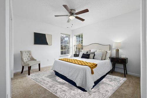 JONATHAN Y MDP403E-8 Rosalia Cottage Medallion Indoor Area-Rug Vintage Bohemian Easy-Cleaning Bedroom Kitchen Living Room Non Shedding, 8 ft x 10 ft, Gray/Dark Gray in White and Yellow Modern Bedroom