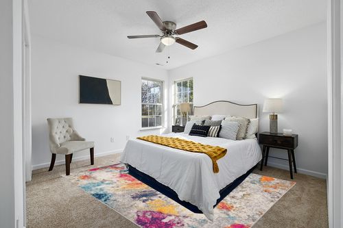 Rugshop Sky Collection Modern Abstract Area Rug 7'10" x 10' Multi in White and Yellow Modern Bedroom