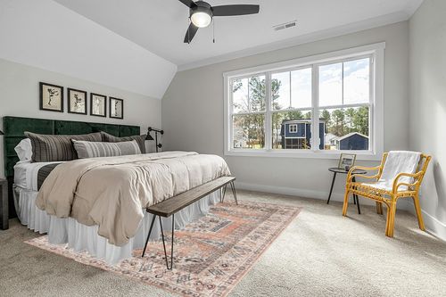 Ultra-Thin Antique Collection Area Rug in Grey Traditional Bedroom with King Bed
