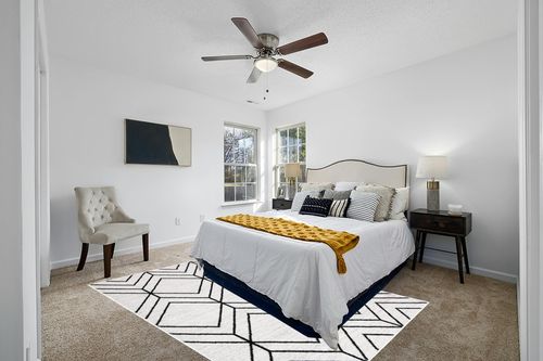 Safavieh Adirondack Collection Area Rug - 6' x 9', Light Grey & Black, Modern Geometric Design, Non-Shedding & Easy Care, Ideal for High Traffic Areas in Living Room, Bedroom (ADR241F) in White and Yellow Modern Bedroom