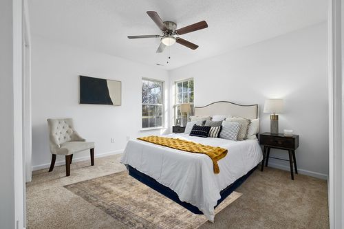 Amber Lewis x Loloi Morgan Collection MOG-01 Sunset / Ink 5'-0" x 7'-0" Area Rug feat. CloudPile in White and Yellow Modern Bedroom