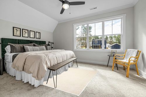 ECARPETGALLERY Ultra Soft & Plush Shag Rug, White Fluffy Carpet for Living Room Bedroom, 5'3'' x 7'3'', 109778 in Grey Traditional Bedroom with King Bed