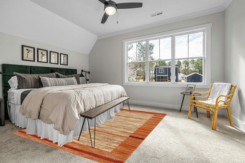 Unique Loom Autumn Foilage Area Rug - 8' x 10' Terracotta/Beige in Grey Traditional Bedroom with King Bed