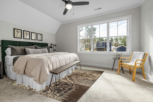 Superior Bristol Collection Area Rug, 8mm Pile Height with Jute Backing, Chic Geometric Damask Patchwork Design, Fashionable and Affordable Woven Rugs - 8' x 10' Rug, Ivory & Light Blue in Grey Traditional Bedroom with King Bed