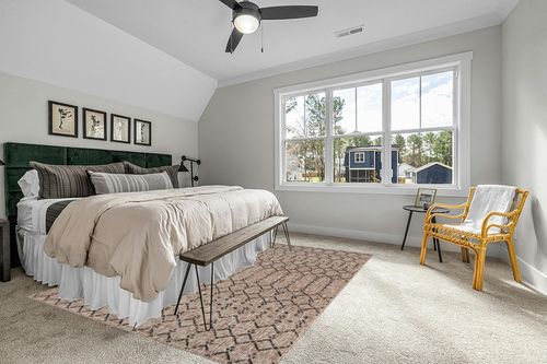 JONATHAN Y SMB108D-8 Ourika Moroccan Geometric Textured Weave Indoor Outdoor Area r.u.g, Bohemian, Rustic, Scandinavian Easy, Bedroom,Kitchen,Backyard,Patio,Non Shedding, Natural/Black, 8 X 10 in Grey Traditional Bedroom with King Bed