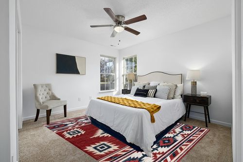 Eyely CWS100A-8 South Western Serape Medallion Southwestern Indoor Area Rug Geometric;Cottage;Bohemian;Classic, Bedroom, Kitchen, Living Room, Easy-Cleaning, Non-Shedding, 8 X 10, Red/Navy/Cream in White and Yellow Modern Bedroom