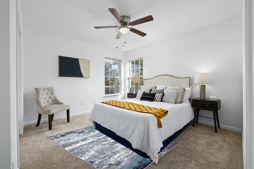 Blue Bohemian Stain Resistant Living Room Area Rug in White and Yellow Modern Bedroom