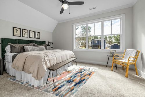 Abani Rugs Orange & Blue Contemporary Abstract Area Rug Contemporary Style, Porto Collection | Turkish Made Superior Comfort & Construction | Stain Shedding Resistant, 7'9" x 10'2" Rectangle in Grey Traditional Bedroom with King Bed