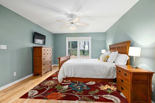 COZYLOOM Large Living Room Area Rug 9x12 Modern Floral Rug Indoor Non-Slip Stain Resistant Throw Rug Flower Farmhouse Floor Cover Washable Boho Accent Carpet for Bedroom Home Decor Office, Red in Teal and Orange Wood Bedroom