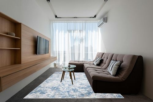 SAFAVIEH Amelia Collection Area Rug - 8' x 10', Grey & Blue, Modern Abstract Design, Non-Shedding & Easy Care, Ideal for High Traffic Areas in Living Room, Bedroom (ALA705F) in Grey Living Room with Brown Couch