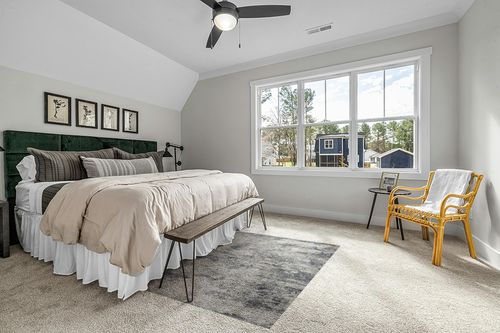Area Rug Living Room Rugs: 5x7 Indoor Abstract Soft Fluffy Pile Large Carpet with Low Shaggy for Bedroom Dining Room Home Office Decor Under Kitchen Table Washable - Gray/Blue in Grey Traditional Bedroom with King Bed