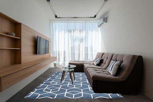 JONATHAN Y SEU101H-8 Tumbling Blocks Modern Geometric Indoor Area-Rug Contemporary Casual Easy-Cleaning Bedroom Kitchen Living Room Non Shedding, 8 X 10, Navy/White,JSEU101H8 in Grey Living Room with Brown Couch