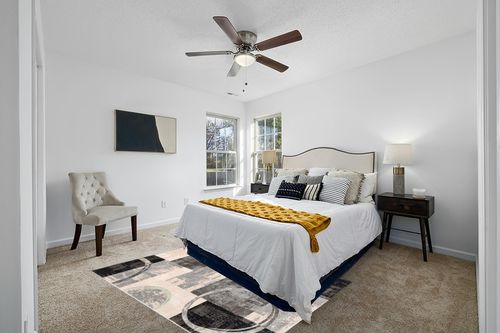 Well Woven Boxes & Circles Geometric Shai Grey & Green Area Rug 5x7 (5'3" x 7'3") in White and Yellow Modern Bedroom