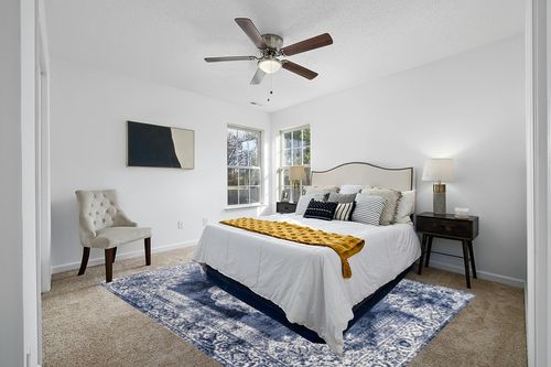 Eyely PDM403D-8 Modern Rosalia Cottage Medallion Indoor Area Rug Bohemian;Traditional;Vintage, Bedroom, Kitchen, Living Room, Easy-Cleaning, Non-Shedding, 8 X 10, Navy/Ivory in White and Yellow Modern Bedroom