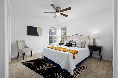 Christmas Area Rug 5 x 8, Washable Bedroom Rug Non-Slip Kitchen Rugs Non Shedding Floor Cover Mat Runner Rug for Living Room Dining Room Outdoor Carpet Merry Christmas Tree Winter Black in White and Yellow Modern Bedroom