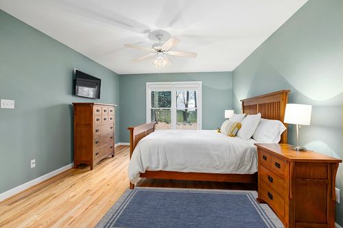 Lena Rug Washable Indoor Outdoor Rug Weather Resistant Indoor Outdoor Carpet for Porch Deck Balcony Backyard Patio Rug 4x6 Bordered Azure Blue/Silver Grey in Teal and Orange Wood Bedroom