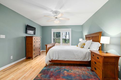 Nourison Celestial Red/Blue Atlantic 3'11" x 5'11" Area Rug, Contemporary, Abstract, Easy -Cleaning, Non Shedding, Bed Room, Living Room, Dining Room, Kitchen, (4' x 6') in Teal and Orange Wood Bedroom