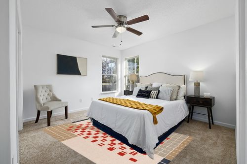 SAFAVIEH Genre Collection Area Rug - 6' x 9', Grey & Red, Handmade Wool, Ideal for Living Room, Bedroom, Dining (GRE206F-6) in White and Yellow Modern Bedroom