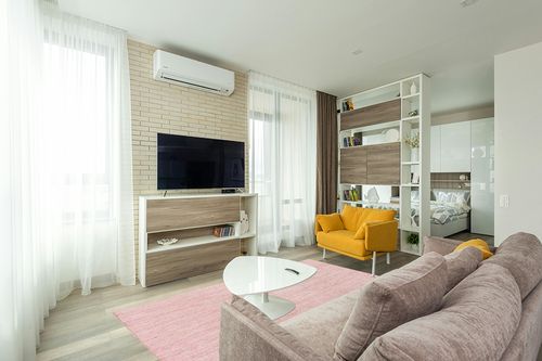 nuLOOM Rigo Hand Woven Farmhouse Jute Area Rug, 5x8, Pink in Light Modern Living Room with TV