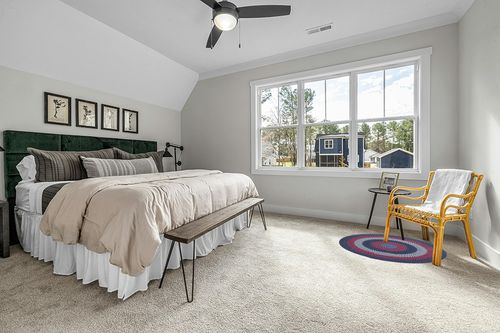 Super Area Rugs Round 4' Blue Oval Braided Rug - Use as Entryway Rugs, Kitchen Rugs, Bathroom Rugs - Reversible - Rustic - Country - Primitive - Farmhouse Decor Rug in Grey Traditional Bedroom with King Bed