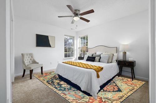 nuLOOM Tabetha Tribal Medallion Area Rug, 8' 10" x 12', Green in White and Yellow Modern Bedroom