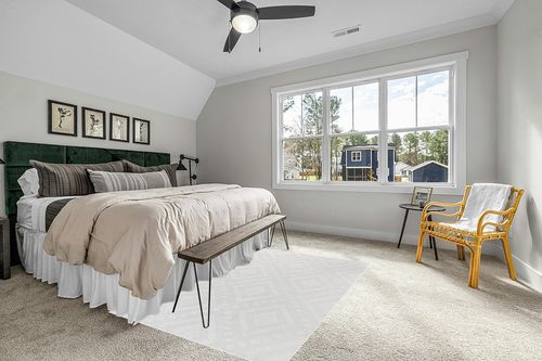 Antep Rugs Palafito 5x7 Diamond Geometric High-Low Pile Shag Textured Indoor Area Rug, White, 5'3" x 7'6" in Grey Traditional Bedroom with King Bed