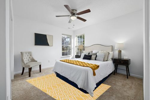 Jill Zarin Outdoor Collection Area Rug - Turks and Caicos (5' 3" x 8' Rectangle Yellow Ivory/Ivory) in White and Yellow Modern Bedroom