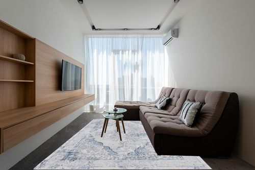 LUXE WEAVERS Oriental Medallion Living Room Area Rug 8x10 Blue and Cream, Bohemian Vintage Floral Pattern, Non-Shedding Easy Care Floor Carpet in Grey Living Room with Brown Couch