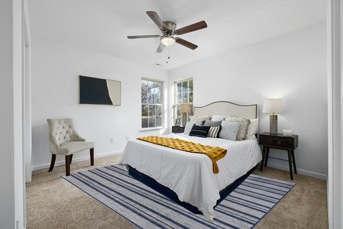 Rugs USA x Lauren Liess Gazania Striped Indoor/Outdoor Area Rug, 8' x 10', Blue in White and Yellow Modern Bedroom