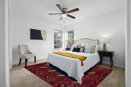 SAFAVIEH Vintage Hamadan Collection Area Rug - 8' x 10', Red & Multi, Oriental Traditional Persian Design, Non-Shedding & Easy Care, Ideal for High Traffic Areas in Living Room, Bedroom (VTH212A) in White and Yellow Modern Bedroom