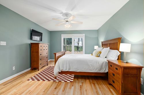 Balta Rugs Oslo Checkered Shag Rug, Red, 5' 3" x 7' in Teal and Orange Wood Bedroom