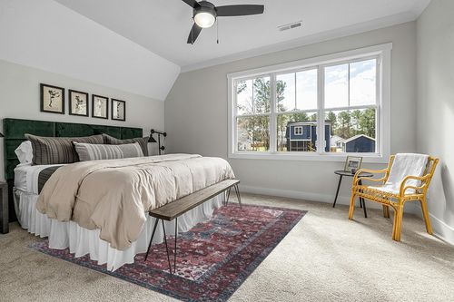 Adiva Rugs Machine Washable Area Rug Terra in Grey Traditional Bedroom with King Bed