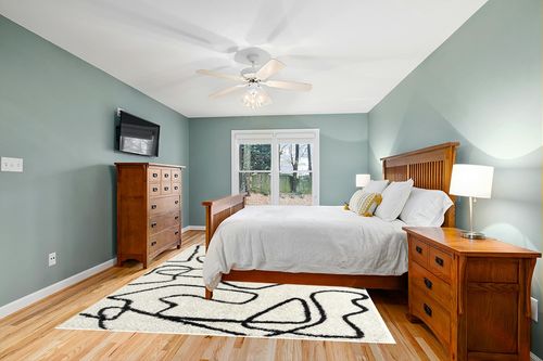 Abani Abstract Design Ivory & Black 7'9" x 10'2" (8x10) Bedroom Carpet Rugs No-Shed Bold Contemporary Squiggle Line Print Shag Area Rug in Teal and Orange Wood Bedroom