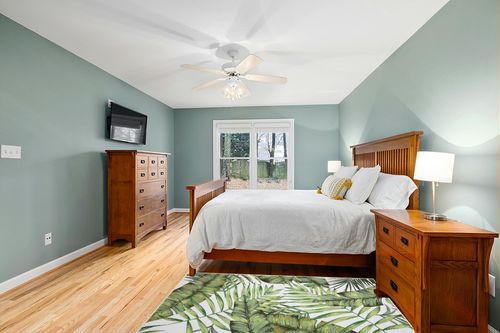 Zacoo Washable Rug for Living Room 4x6 Rug Green Rug Non Slip Leaf Rug Stain Resistant Tropical Palm Tree Emerald Natural Rug Botanical Cute Rugs for Bedroom Nursery Dining Room 4'x6' in Teal and Orange Wood Bedroom
