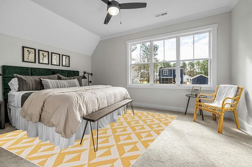Unique Loom Jill Zarin Outdoor Collection Area Rug - Napa (9' x 12' Rectangle, Yellow/ Ivory) in Grey Traditional Bedroom with King Bed