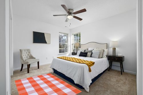 Fall Outdoor Orange and White Plaid Rug - 4' x 6' Cotton Hand-Woven Checked Rug Layered Doormats for Front Door Porch Farmhouse Entryway Patio in White and Yellow Modern Bedroom