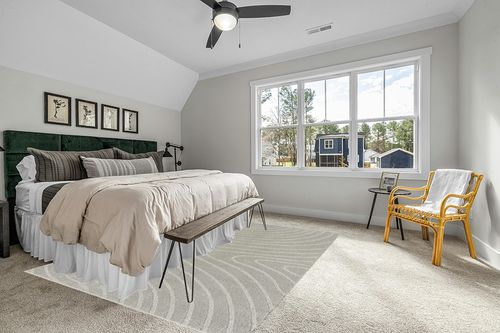 LUXE WEAVERS Modern Geometric Wave Gray 8x10 Area Rug in Grey Traditional Bedroom with King Bed