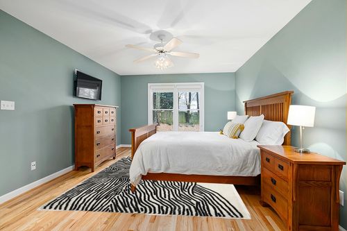 YIHOUSE 8×10 Ft Area Rugs Non-Shedding Washable Rug, Bedroom Living Room Dining Room Office Soft Nonslip Modern Rugs Faux Wool Collection Carpet Indoor/Outdoor Rugs-Black and White Rug in Teal and Orange Wood Bedroom