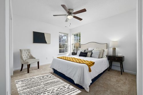Geometric Ivory/Black Area Rug Union Rustic Rug Size: Rectangle 4'5" x 6'5" in White and Yellow Modern Bedroom