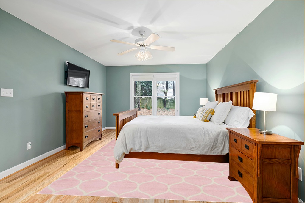 Round rug decorating ideas in Teal and Orange Wood Bedroom