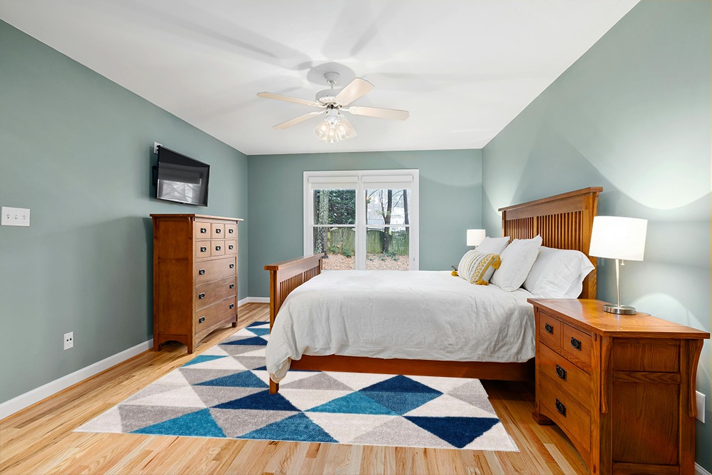 Rug ideas in Teal and Orange Wood Bedroom