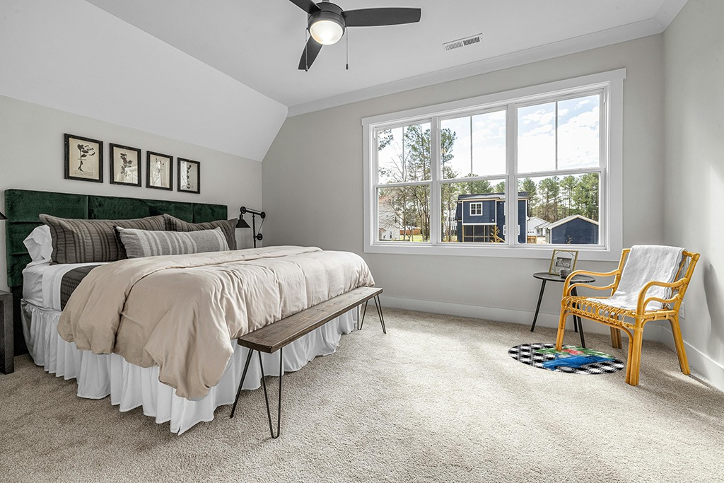 Round rug decorating ideas in Grey Traditional Bedroom with King Bed