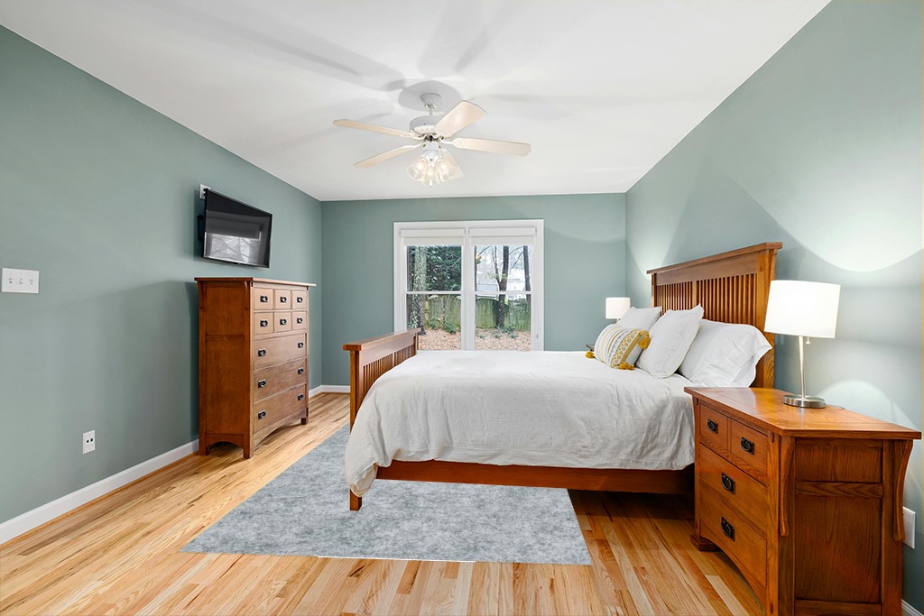 MAYSHINE Basics - 6'x9' - 100% Felt - Premium Comfort Rug Pad - Also Available with Non Slip Option - Safe for Hardwood Floors and All Surfaces in Teal and Orange Wood Bedroom