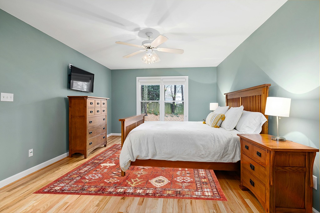 Red persian rug bedroom ideas in Teal and Orange Wood Bedroom