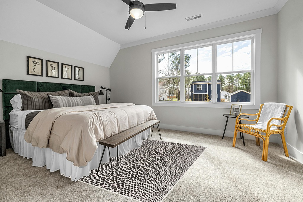 Unique Loom Outdoor Collection Area Rug - Cape Town (5' 3' x 8' Rectangle, Black/ Ivory) in Grey Traditional Bedroom with King Bed