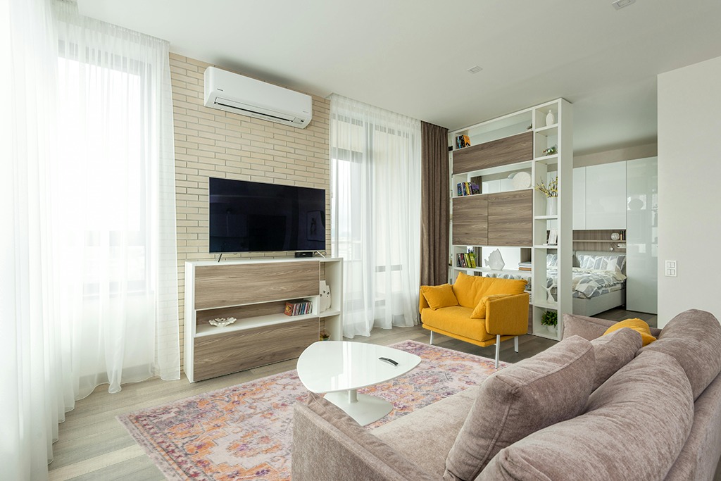 SAFAVIEH Madison Collection Area Rug - 6' x 9', Beige & Orange, Boho Chic Medallion Distressed Design, Non-Shedding & Easy Care, Ideal for High Traffic Areas in Living Room, Bedroom (MAD473E) in Light Modern Living Room with TV