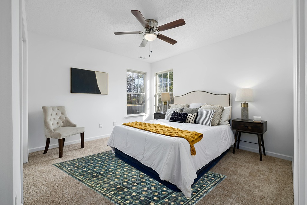 Loloi Rifle Paper Co. x Eden Lattice Indigo 5'-0" x 7'-6" Area Rug in White and Yellow Modern Bedroom